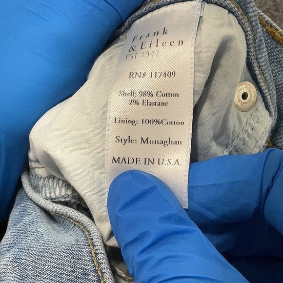 The Monaghan by Frank & Eileen Mom Jean raw hem W31 button fly - Picture 4 of 5